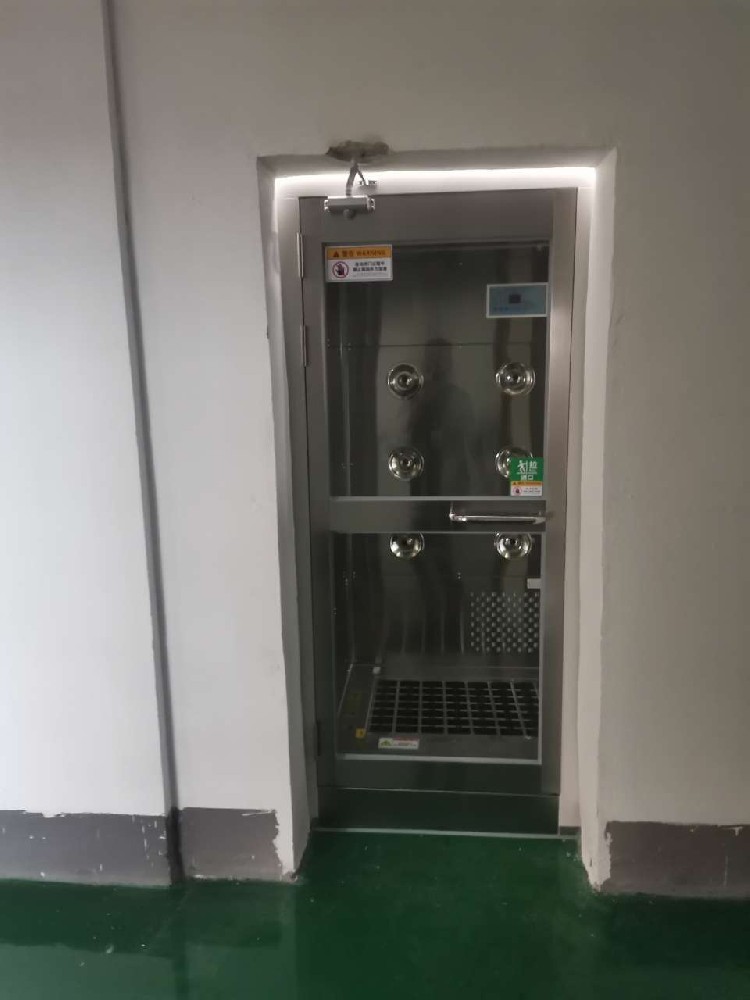 上海伯淋凈化科技有限公司風(fēng)淋室型號(hào)有哪些？